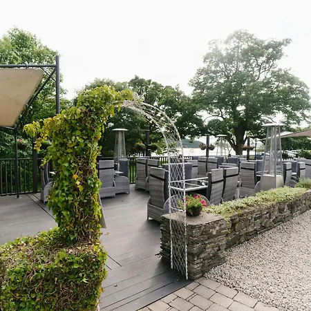 The Red Door Country House Pensión