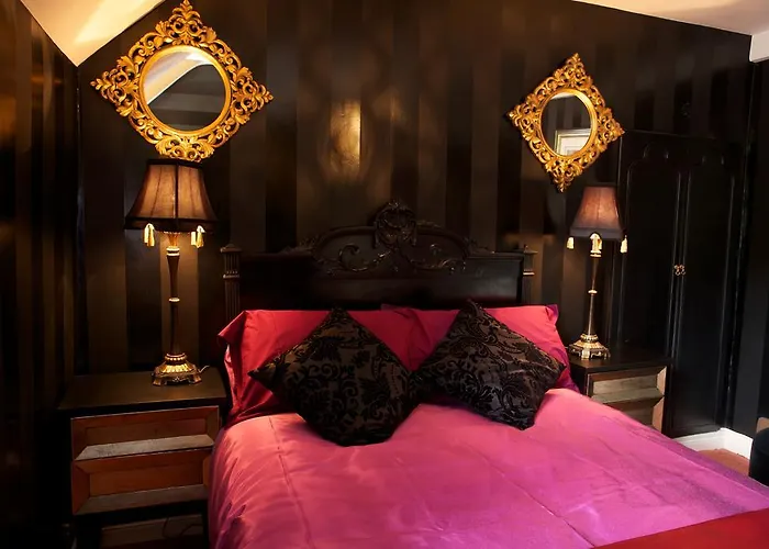 The Red Door Country House